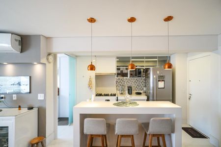 Apartamento à venda com 103m², 3 quartos e 2 vagasCozinha