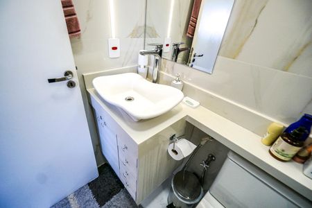 Apartamento à venda com 103m², 3 quartos e 2 vagasBanheiro da suíte 02