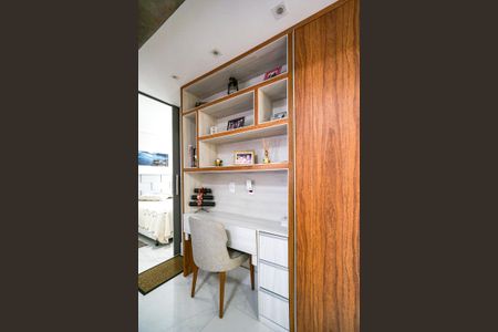 Apartamento à venda com 103m², 3 quartos e 2 vagasEscritório