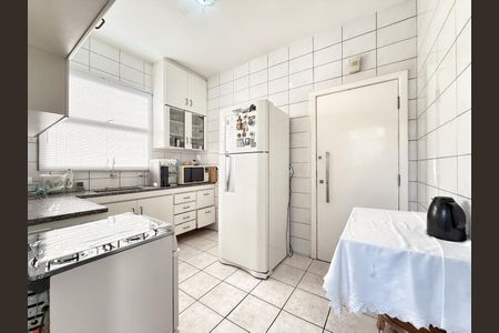 Apartamento à venda com 110m², 3 quartos e 2 vagas Apartamento à venda com 110m², 3 quartos e 2 vagasCozinha