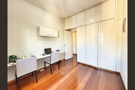 Apartamento à venda com 110m², 3 quartos e 2 vagas Apartamento à venda com 110m², 3 quartos e 2 vagasQuarto 2