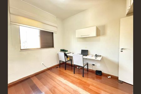 Apartamento à venda com 110m², 3 quartos e 2 vagas Apartamento à venda com 110m², 3 quartos e 2 vagasQuarto 2