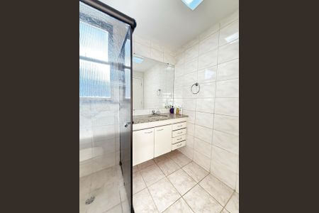 Apartamento à venda com 110m², 3 quartos e 2 vagas Apartamento à venda com 110m², 3 quartos e 2 vagasBanheiro