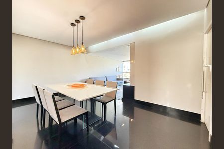 Apartamento à venda com 110m², 3 quartos e 2 vagas Apartamento à venda com 110m², 3 quartos e 2 vagasSala