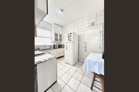 Apartamento à venda com 110m², 3 quartos e 2 vagas Apartamento à venda com 110m², 3 quartos e 2 vagasCozinha