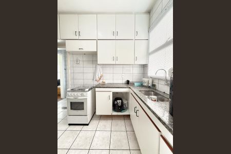 Apartamento à venda com 110m², 3 quartos e 2 vagas Apartamento à venda com 110m², 3 quartos e 2 vagasCozinha