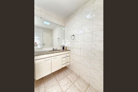 Apartamento à venda com 110m², 3 quartos e 2 vagas Apartamento à venda com 110m², 3 quartos e 2 vagasBanheiro