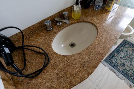 Apartamento à venda com 140m², 3 quartos e 3 vagas Apartamento à venda com 140m², 3 quartos e 3 vagasBanheiro