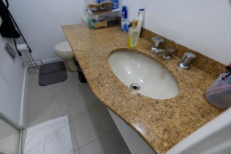 Apartamento à venda com 140m², 3 quartos e 3 vagas Apartamento à venda com 140m², 3 quartos e 3 vagasBanheiro Suíte
