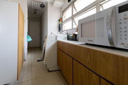 Apartamento à venda com 140m², 3 quartos e 3 vagas Apartamento à venda com 140m², 3 quartos e 3 vagasÁrea de Serviço