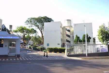 Apartamento para alugar com 55m², 2 quartos e 1 vagaFachada