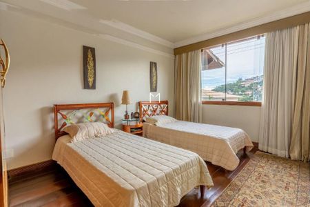 Casa à venda com 5 quartos, 490m² em Mangabeiras, Belo Horizonte
