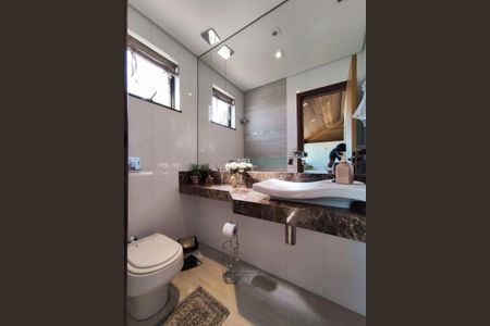 Casa à venda com 600m², 4 quartos e 4 vagas