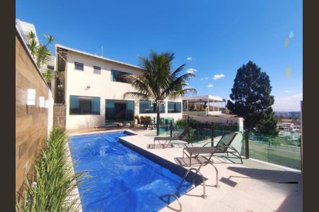 Casa à venda com 600m², 4 quartos e 4 vagas