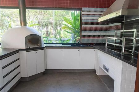 Apartamento à venda com 157m², 5 quartos e 3 vagas Apartamento à venda com 157m², 5 quartos e 3 vagasÁrea comum - Churrasqueira