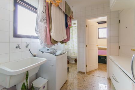 Apartamento à venda com 157m², 5 quartos e 3 vagas Apartamento à venda com 157m², 5 quartos e 3 vagasÁrea de Serviço