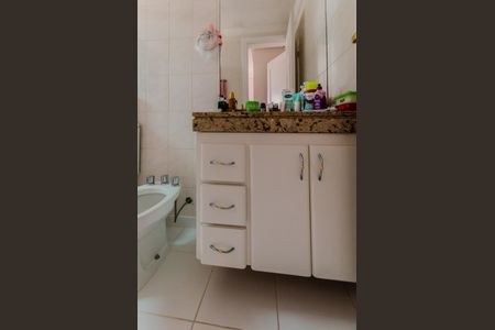 Apartamento à venda com 157m², 5 quartos e 3 vagas Apartamento à venda com 157m², 5 quartos e 3 vagasBanheiro da Suíte 1