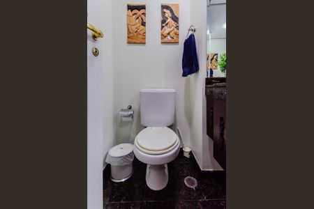 Apartamento à venda com 157m², 5 quartos e 3 vagas Apartamento à venda com 157m², 5 quartos e 3 vagasLavabo