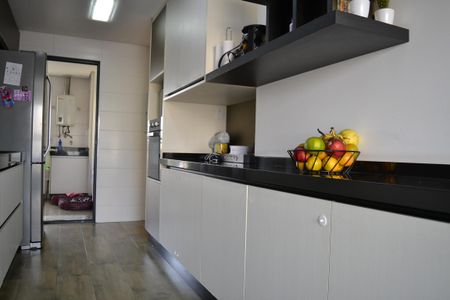 Apartamento à venda com 140m², 4 quartos e 4 vagasCozinha