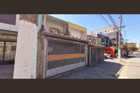 Casa à venda com 210m², 5 quartos e 2 vagas Casa à venda com 210m², 5 quartos e 2 vagasFoto 02