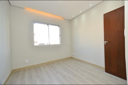 Apartamento à venda com 113m², 2 quartos e 1 vaga Apartamento à venda com 113m², 2 quartos e 1 vagaQuarto 1