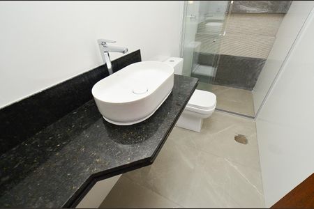 Apartamento à venda com 113m², 2 quartos e 1 vaga Apartamento à venda com 113m², 2 quartos e 1 vagaBanheiro Cobertura