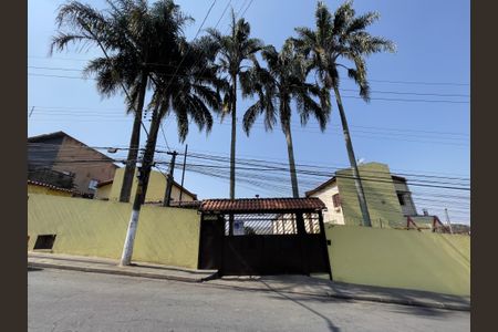 Casa de condomínio à venda com 72m², 2 quartos e 2 vagas Casa de condomínio à venda com 72m², 2 quartos e 2 vagasFachada