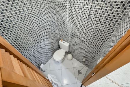 Casa à venda com 174m², 3 quartos e sem vaga Casa à venda com 174m², 3 quartos e sem vagaBanheiro