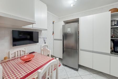 Casa à venda com 174m², 3 quartos e sem vaga Casa à venda com 174m², 3 quartos e sem vagaCozinha