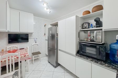 Casa à venda com 174m², 3 quartos e sem vaga Casa à venda com 174m², 3 quartos e sem vagaCozinha