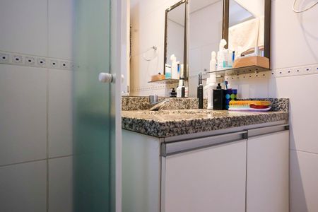 Apartamento à venda com 78m², 3 quartos e sem vagaBanheiro