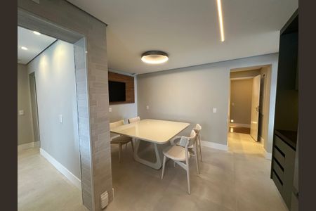 Apartamento à venda com 287m², 3 quartos e 4 vagas Apartamento à venda com 287m², 3 quartos e 4 vagasCozinha