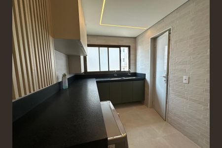 Apartamento à venda com 287m², 3 quartos e 4 vagas Apartamento à venda com 287m², 3 quartos e 4 vagasÁrea de Serviço