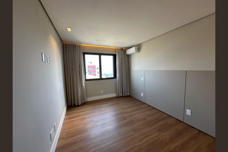 Apartamento à venda com 287m², 3 quartos e 4 vagas Apartamento à venda com 287m², 3 quartos e 4 vagasSuíte 2