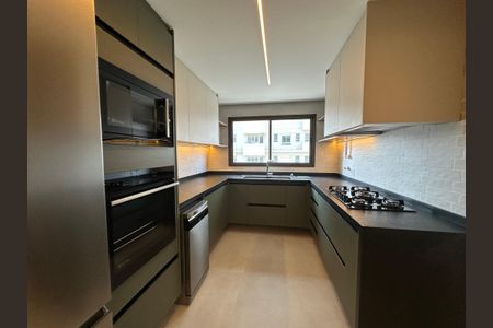 Apartamento à venda com 287m², 3 quartos e 4 vagas Apartamento à venda com 287m², 3 quartos e 4 vagasCozinha