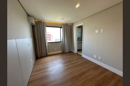 Apartamento à venda com 287m², 3 quartos e 4 vagas Apartamento à venda com 287m², 3 quartos e 4 vagasSuíte 1
