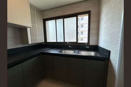 Apartamento à venda com 287m², 3 quartos e 4 vagas Apartamento à venda com 287m², 3 quartos e 4 vagasÁrea de Serviço