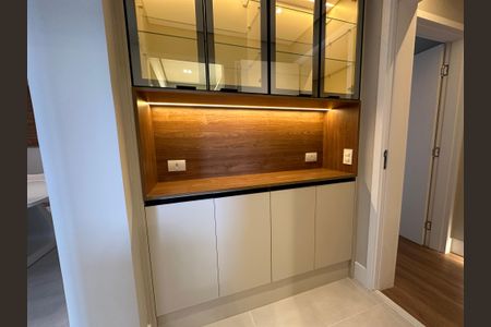 Apartamento à venda com 287m², 3 quartos e 4 vagas Apartamento à venda com 287m², 3 quartos e 4 vagasDespensa