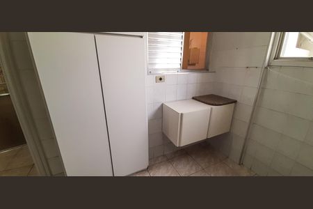 Apartamento à venda com 83m², 3 quartos e 1 vagaÁrea de Serviço