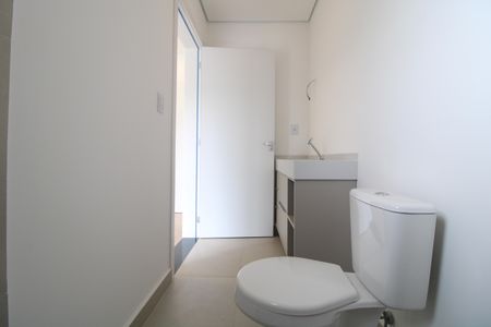 Casa de condomínio para alugar com 460m², 4 quartos e 4 vagasBanheiro/Suite 1