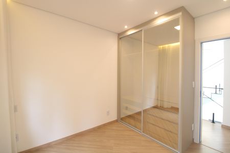 Casa de condomínio para alugar com 460m², 4 quartos e 4 vagasSuite 3