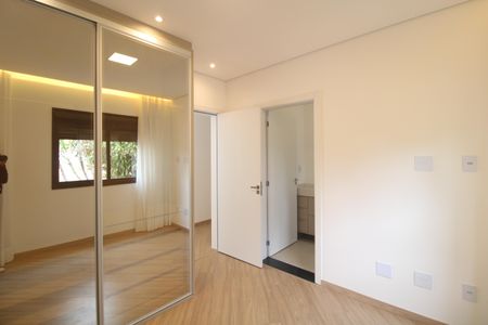 Casa de condomínio para alugar com 460m², 4 quartos e 4 vagasSuite 3