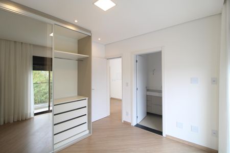 Casa de condomínio para alugar com 460m², 4 quartos e 4 vagasSuite 1