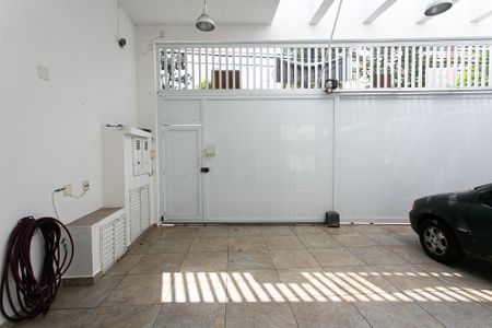 Casa à venda com 200m², 3 quartos e 1 vaga Casa à venda com 200m², 3 quartos e 1 vagaGaragem