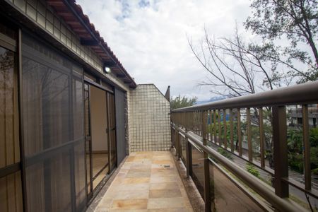 Apartamento para alugar com 280m², 3 quartos e 2 vagasVaranda