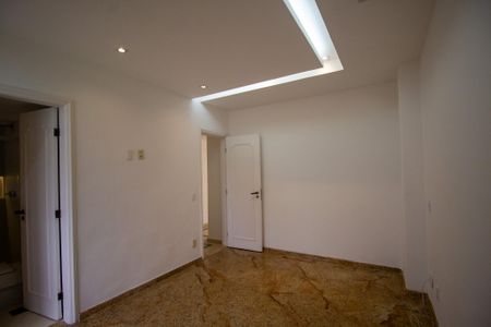 Apartamento para alugar com 280m², 3 quartos e 2 vagasSuíte