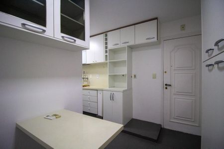 Apartamento para alugar com 280m², 3 quartos e 2 vagasCozinha e Área de Serviço