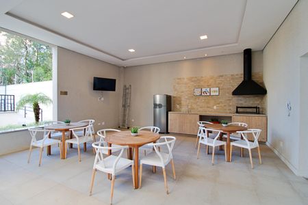 Apartamento para alugar com 58m², 2 quartos e 1 vaga Apartamento para alugar com 58m², 2 quartos e 1 vagaÁrea comum - Churrasqueira