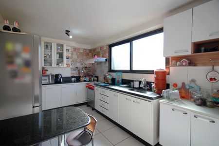 Apartamento à venda com 152m², 4 quartos e 4 vagasCozinha