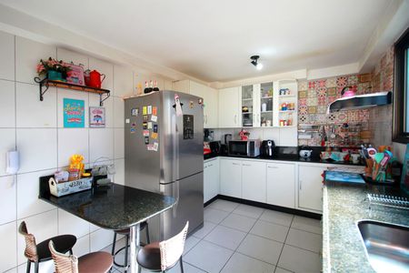 Apartamento à venda com 152m², 4 quartos e 4 vagasCozinha